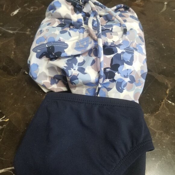 NEW SWIMSUIT - Picture 2 of 9